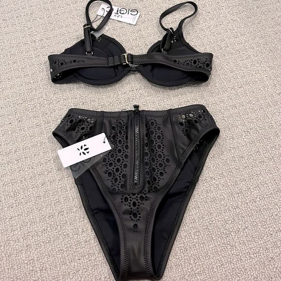 GIGI C Amy Top Faux Leather set - Picture 3 of 5